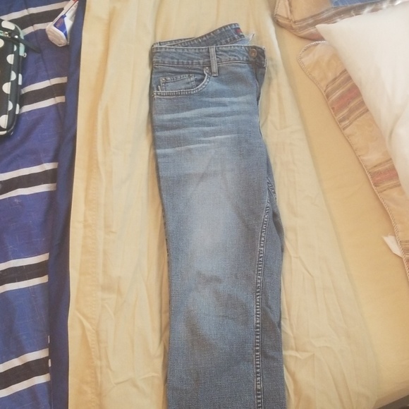 Capris - Picture 3 of 4